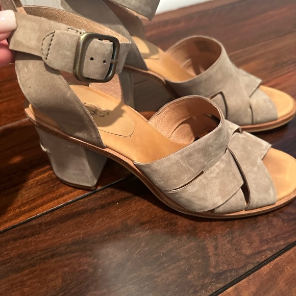 UGG Sandals - Taupe suede, ankle strap, block heel, size 8.5 - Picture 2 of 5
